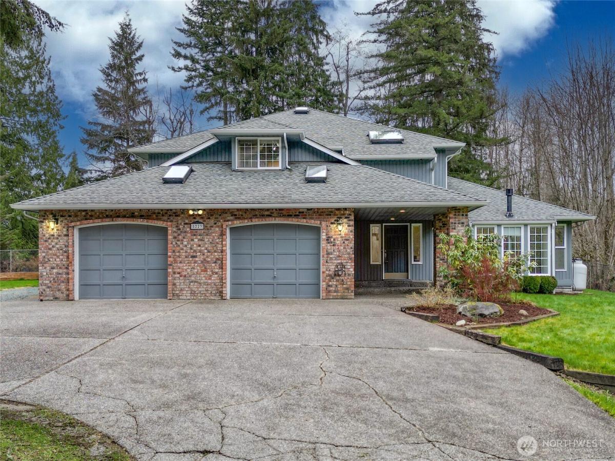 MLS #NWM2347398 image #0