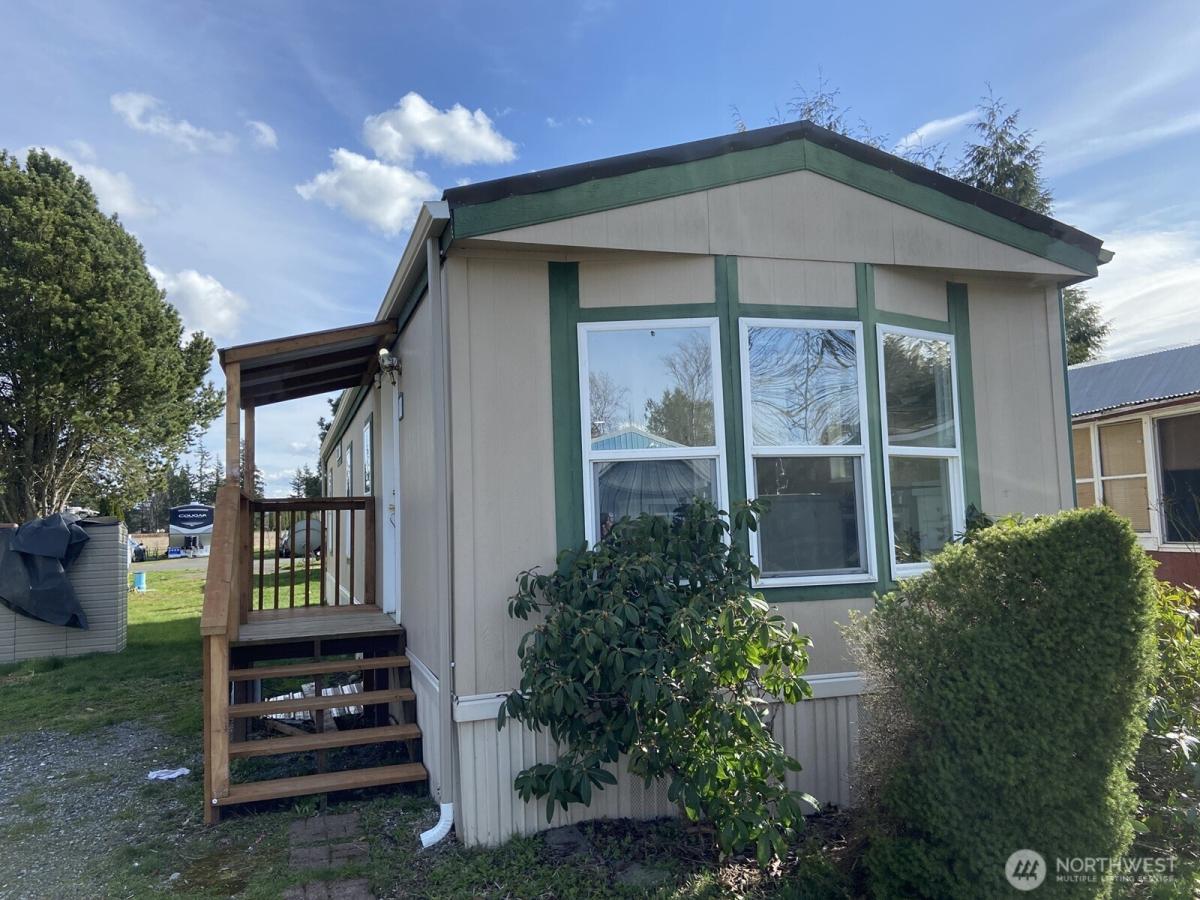 MLS #NWM2347779 image #0