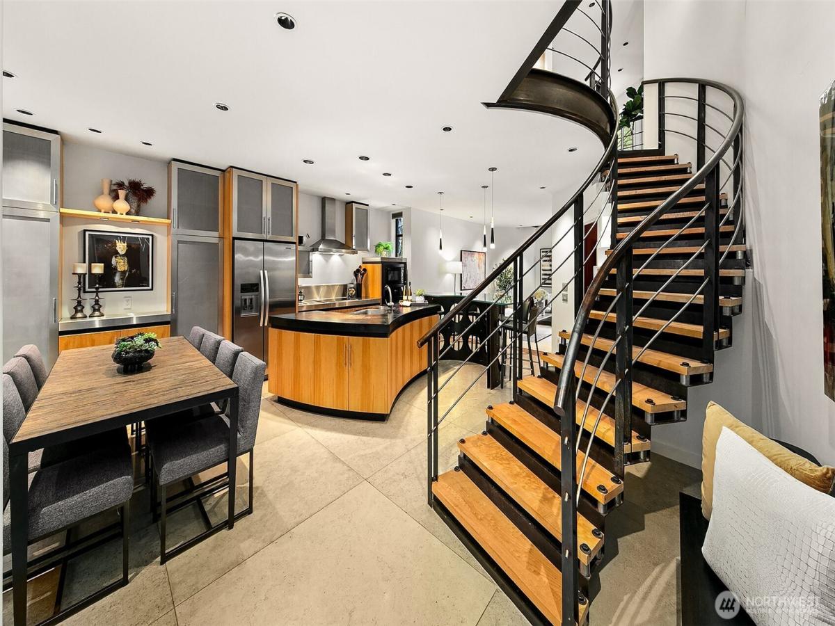 MLS #NWM2347888 image #0