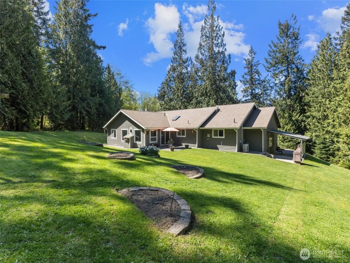 MLS #NWM2348596 image #0