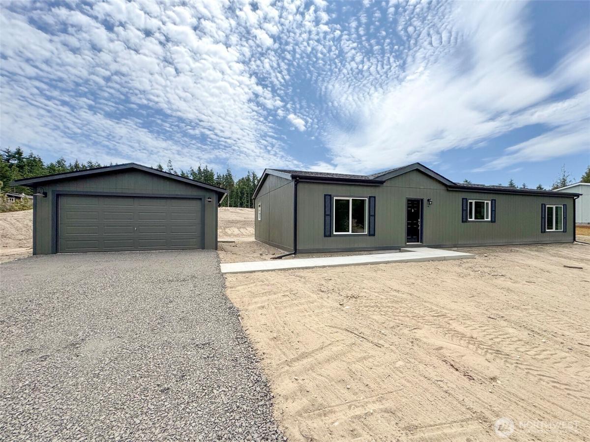 MLS #NWM2348599 image #0