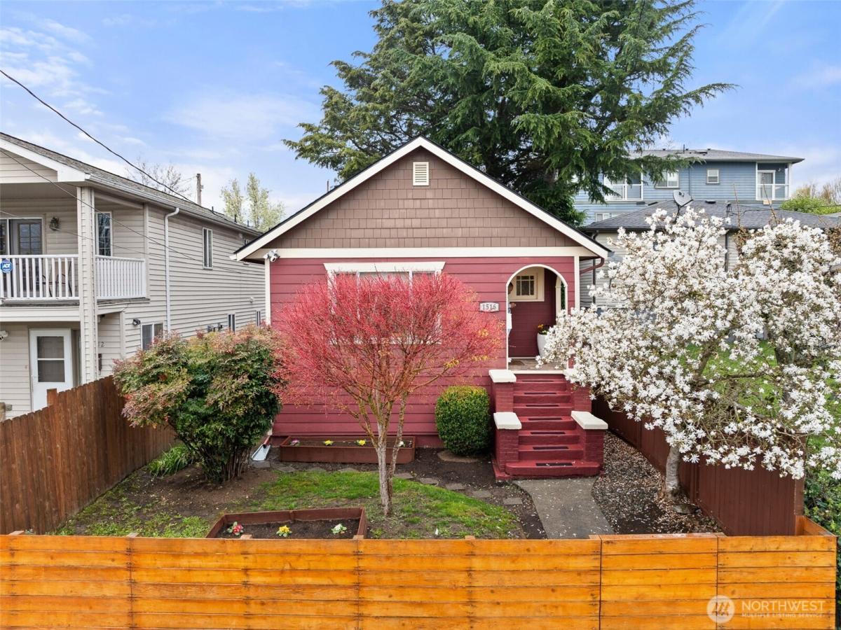 MLS #NWM2349543 image #0