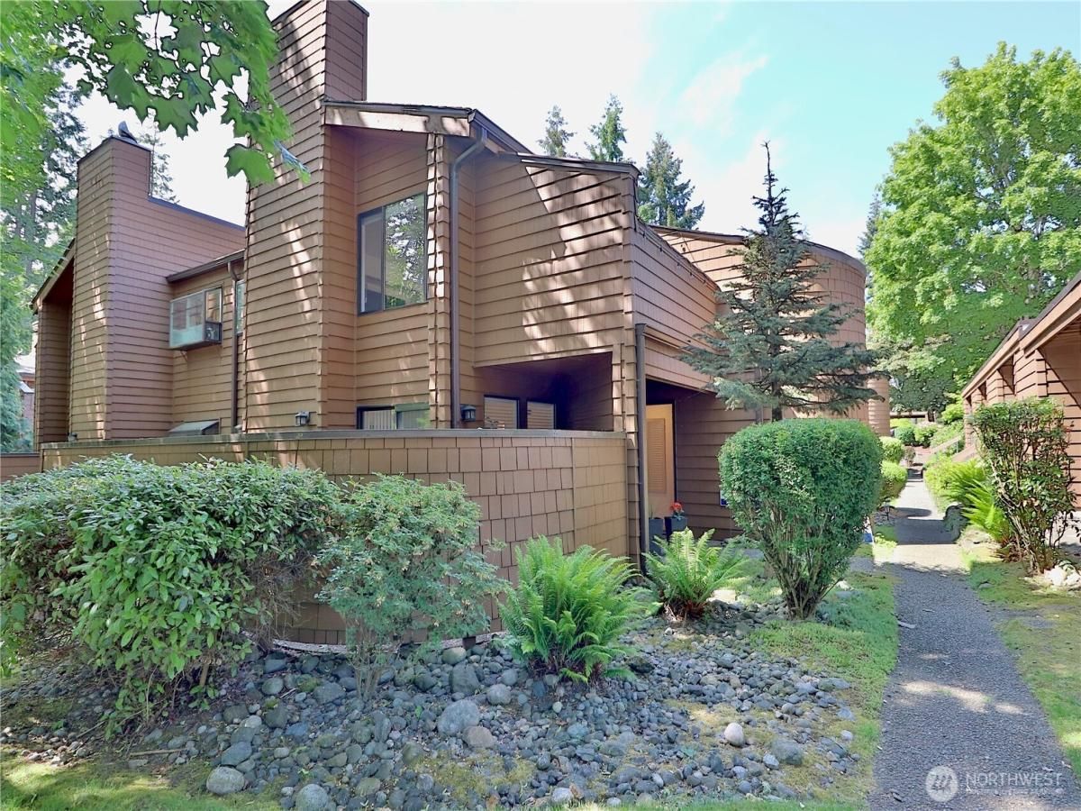 MLS #NWM2350261 image #0