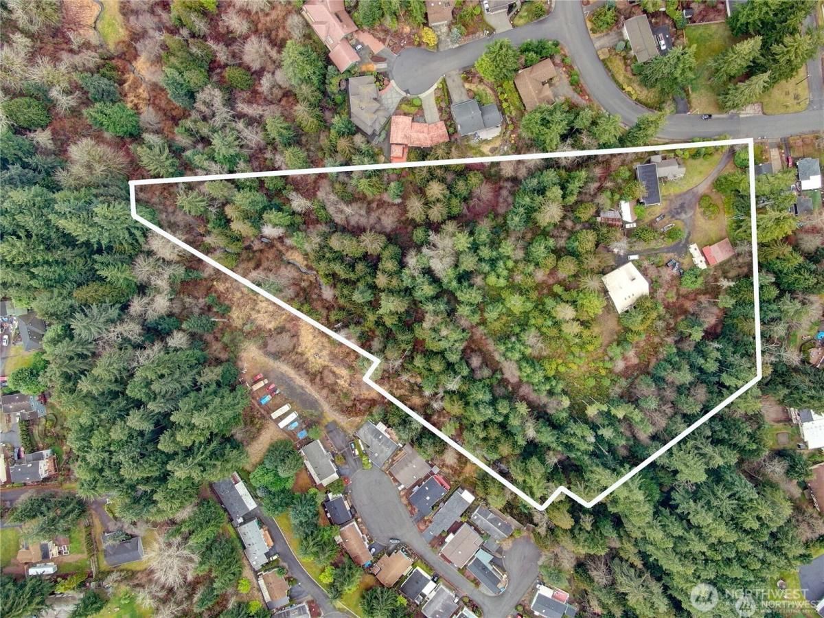 MLS #NWM2351360 image #0