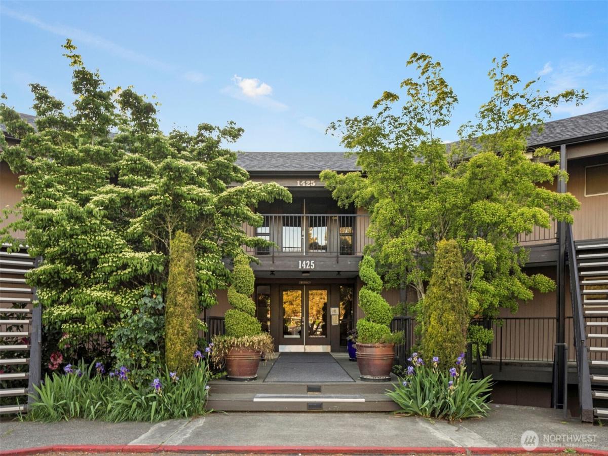 MLS #NWM2351434 image #0