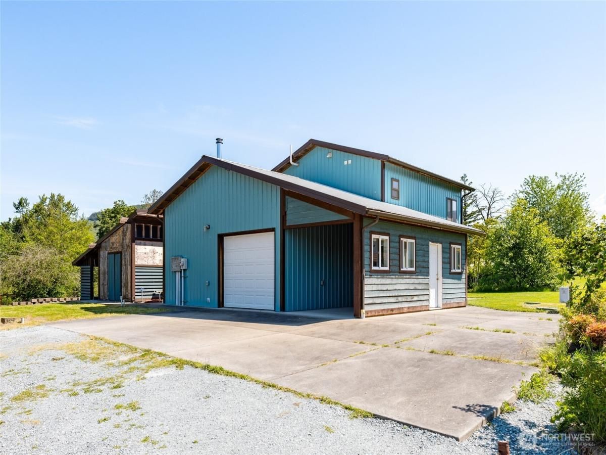 MLS #NWM2351479 image #0