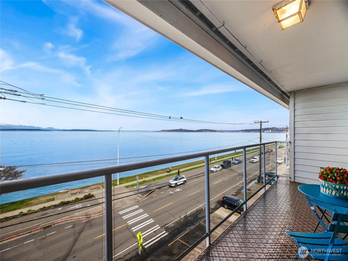 MLS #NWM2351516 image #0