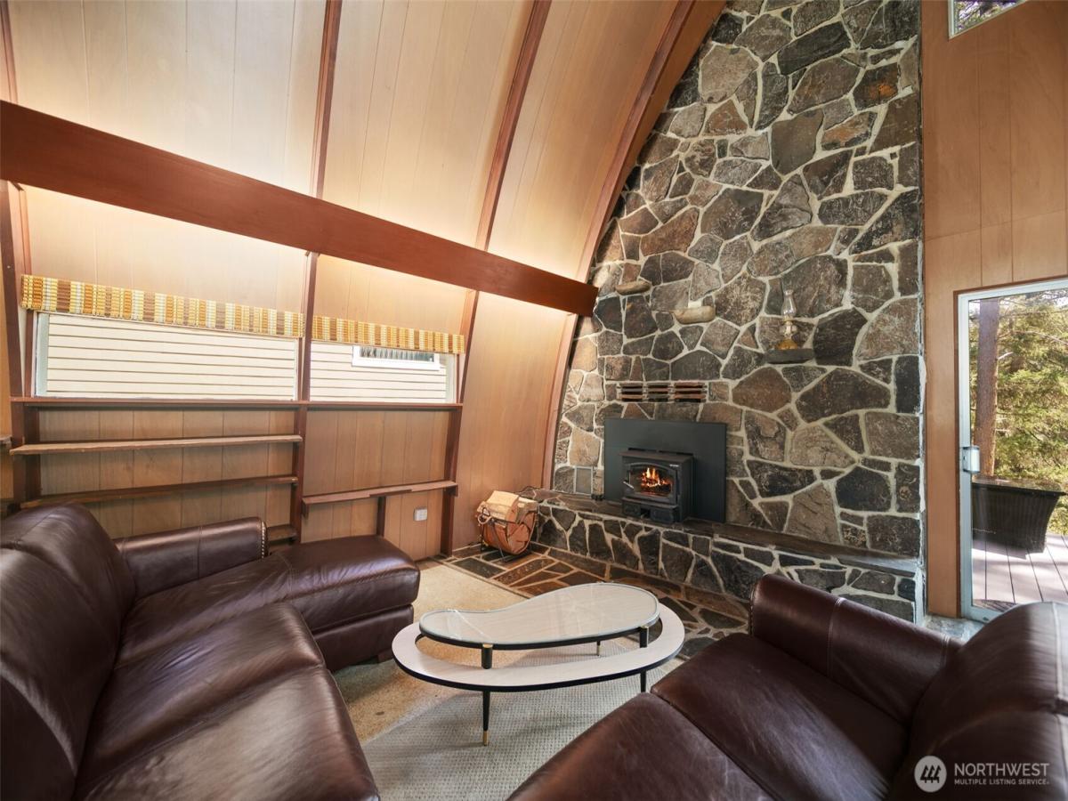 MLS #NWM2352399 image #0