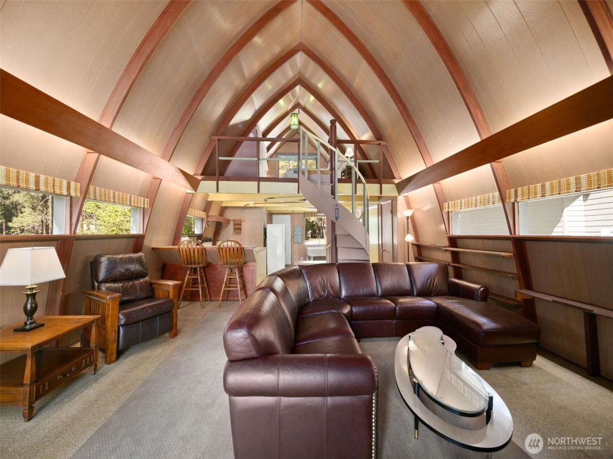 MLS #NWM2352399 image #0