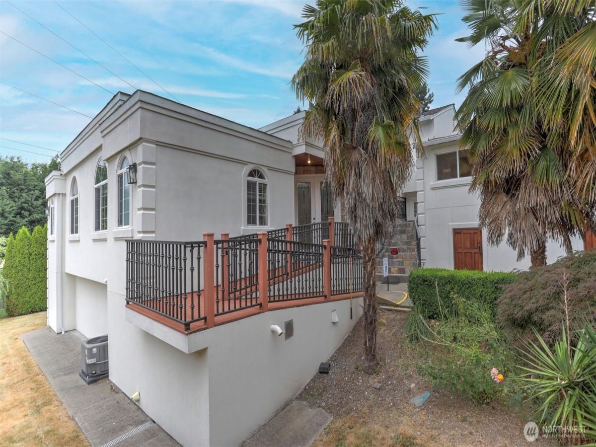 MLS #NWM2352628 image #0