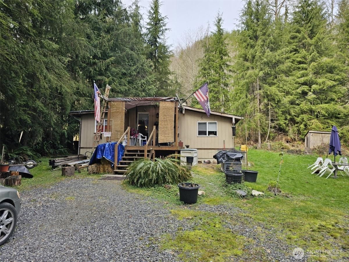 MLS #NWM2353046 image #0