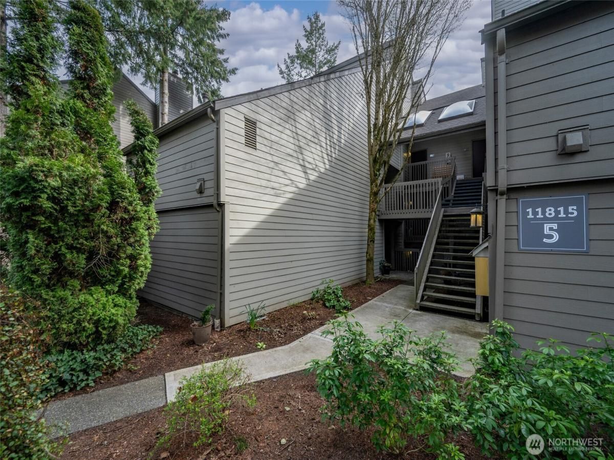 MLS #NWM2353370 image #0
