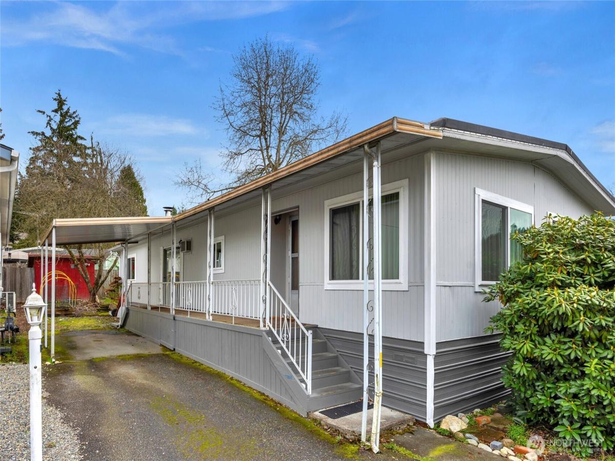 MLS #NWM2353809 image #0