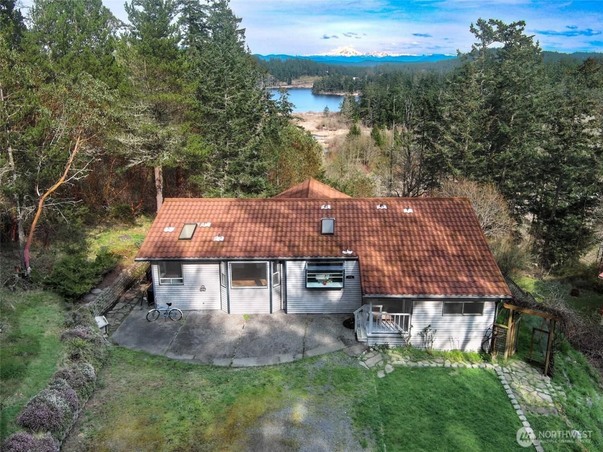 MLS #NWM2354440 image #0
