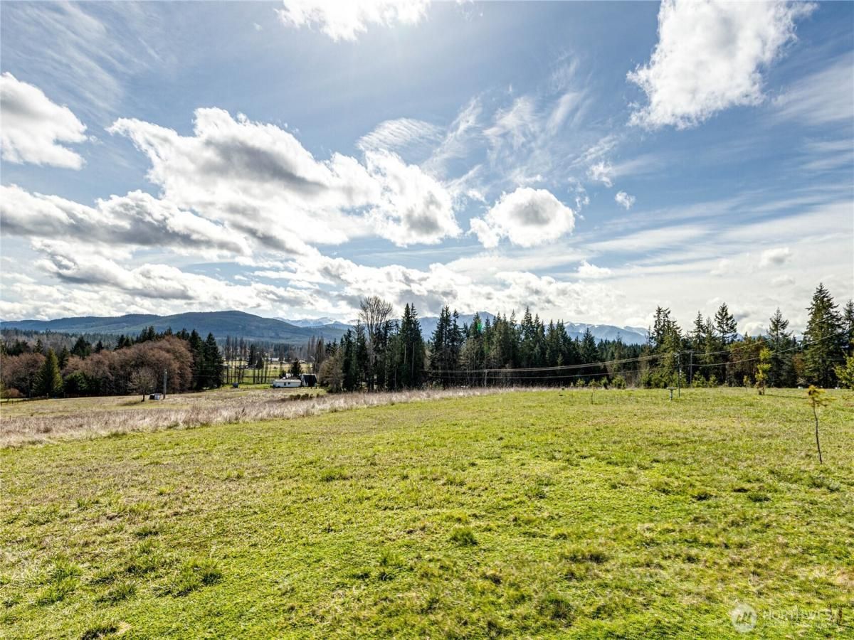 MLS #NWM2354649 image #0