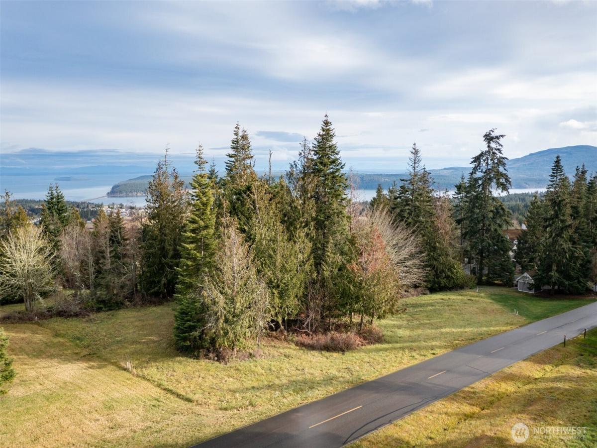 MLS #NWM2355382 image #0