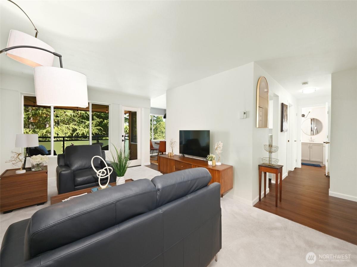 MLS #NWM2355457 image #0