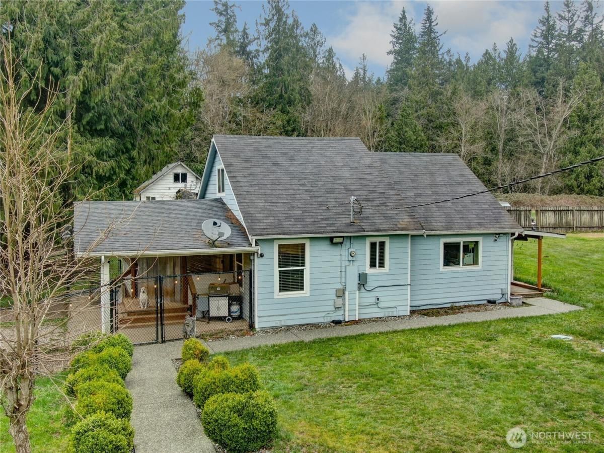 MLS #NWM2355653 image #0