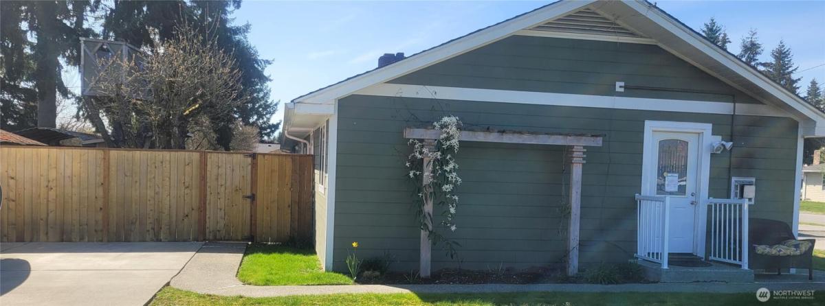 MLS #NWM2355685 image #0