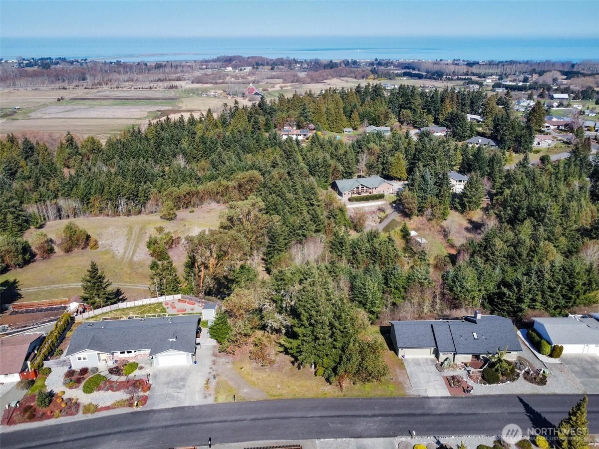 MLS #NWM2355813 image #0