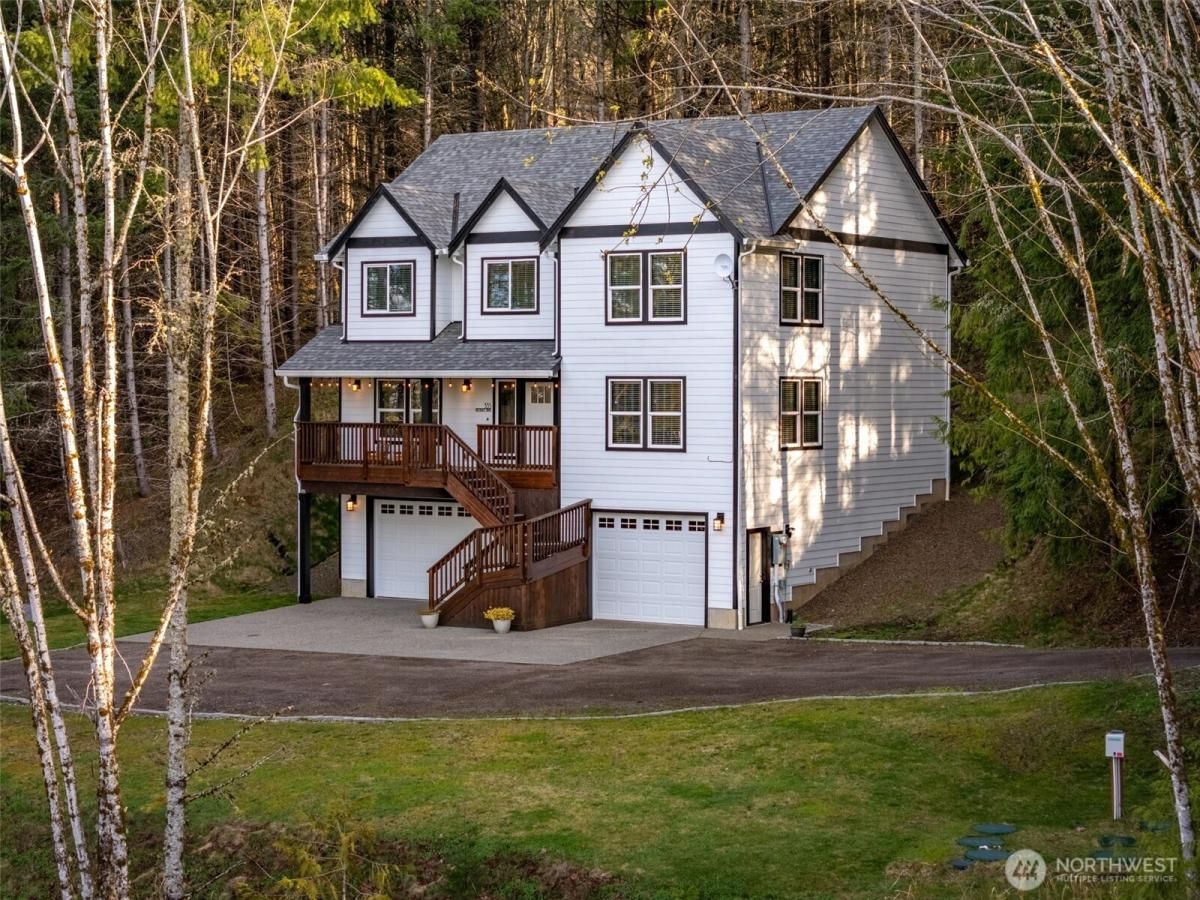 MLS #NWM2355935 image #0