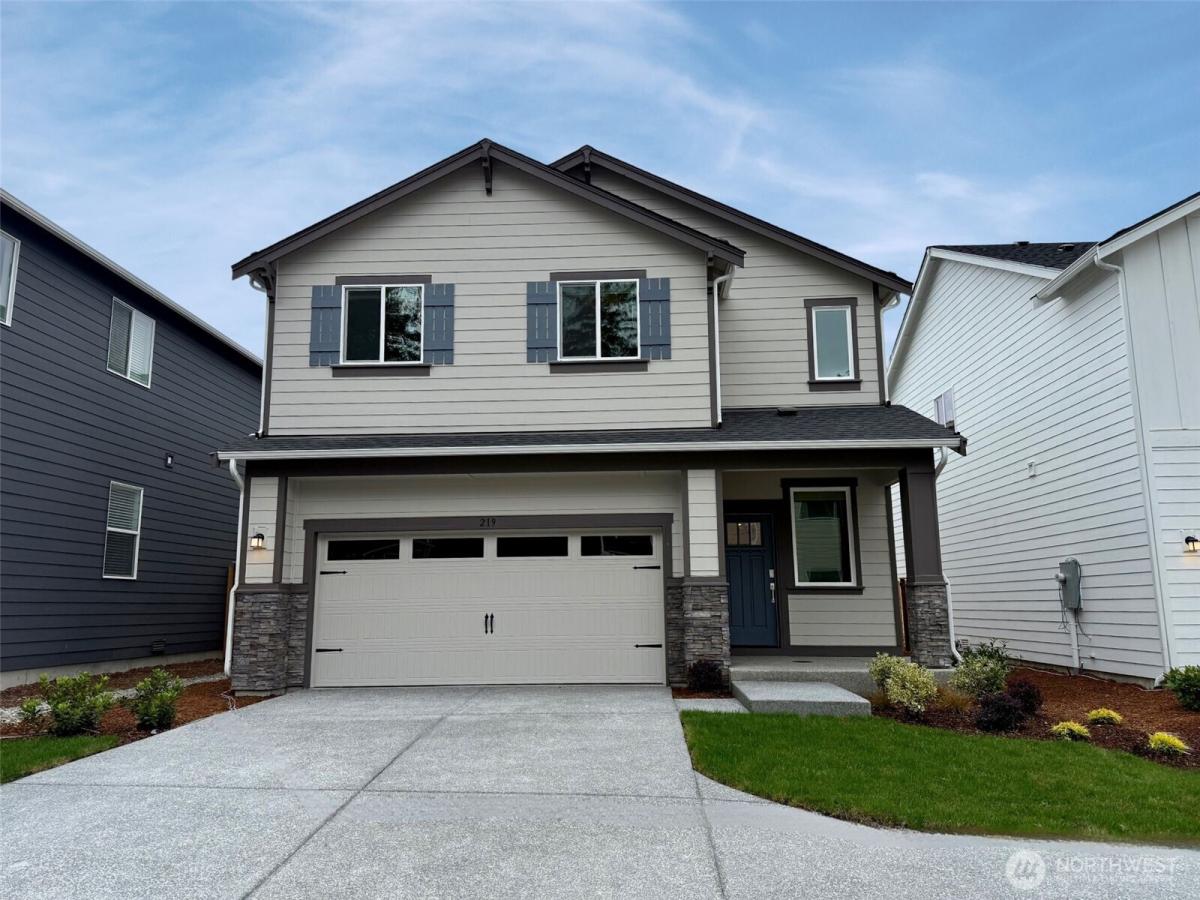 MLS #NWM2356837 image #0