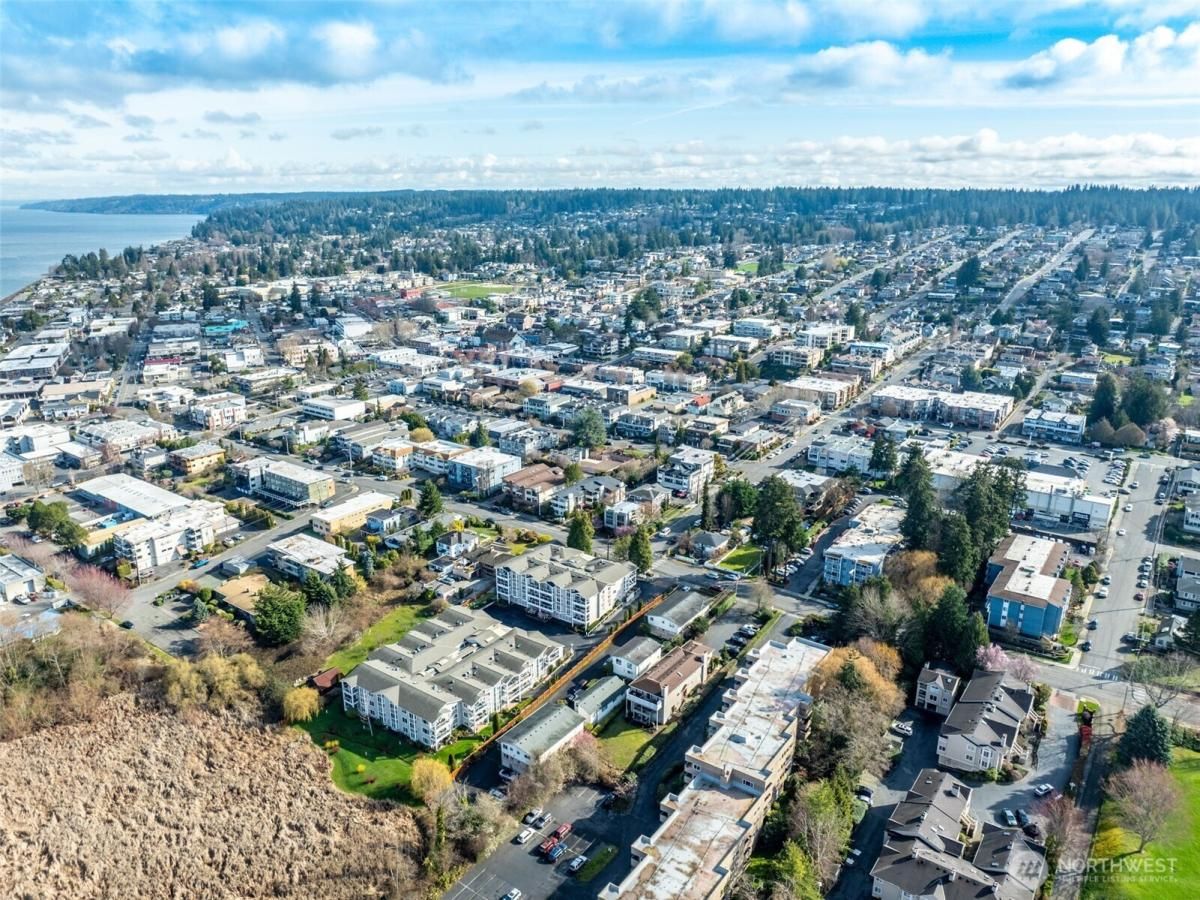 MLS #NWM2357585 image #0
