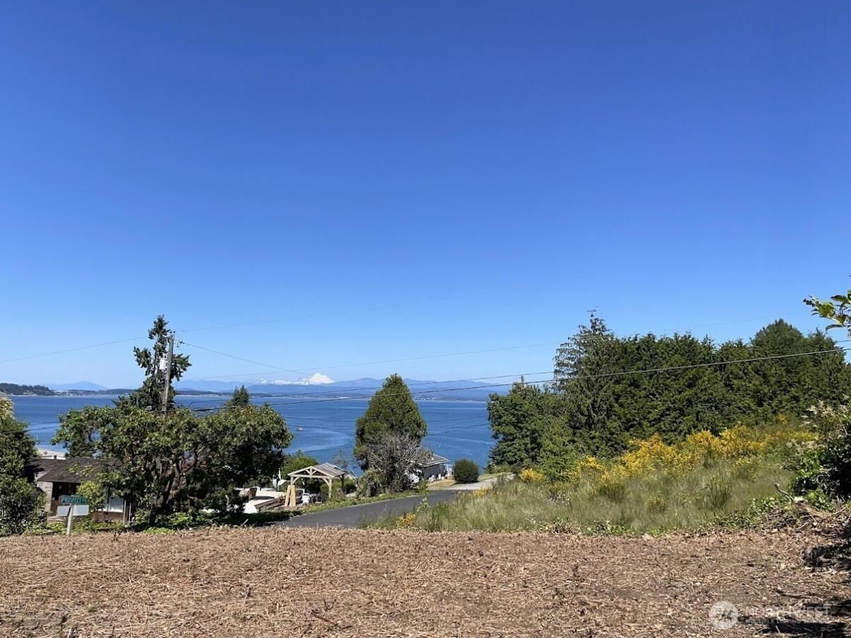 MLS #NWM2357684 image #0