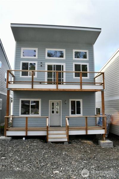 MLS #NWM2358213 image #0