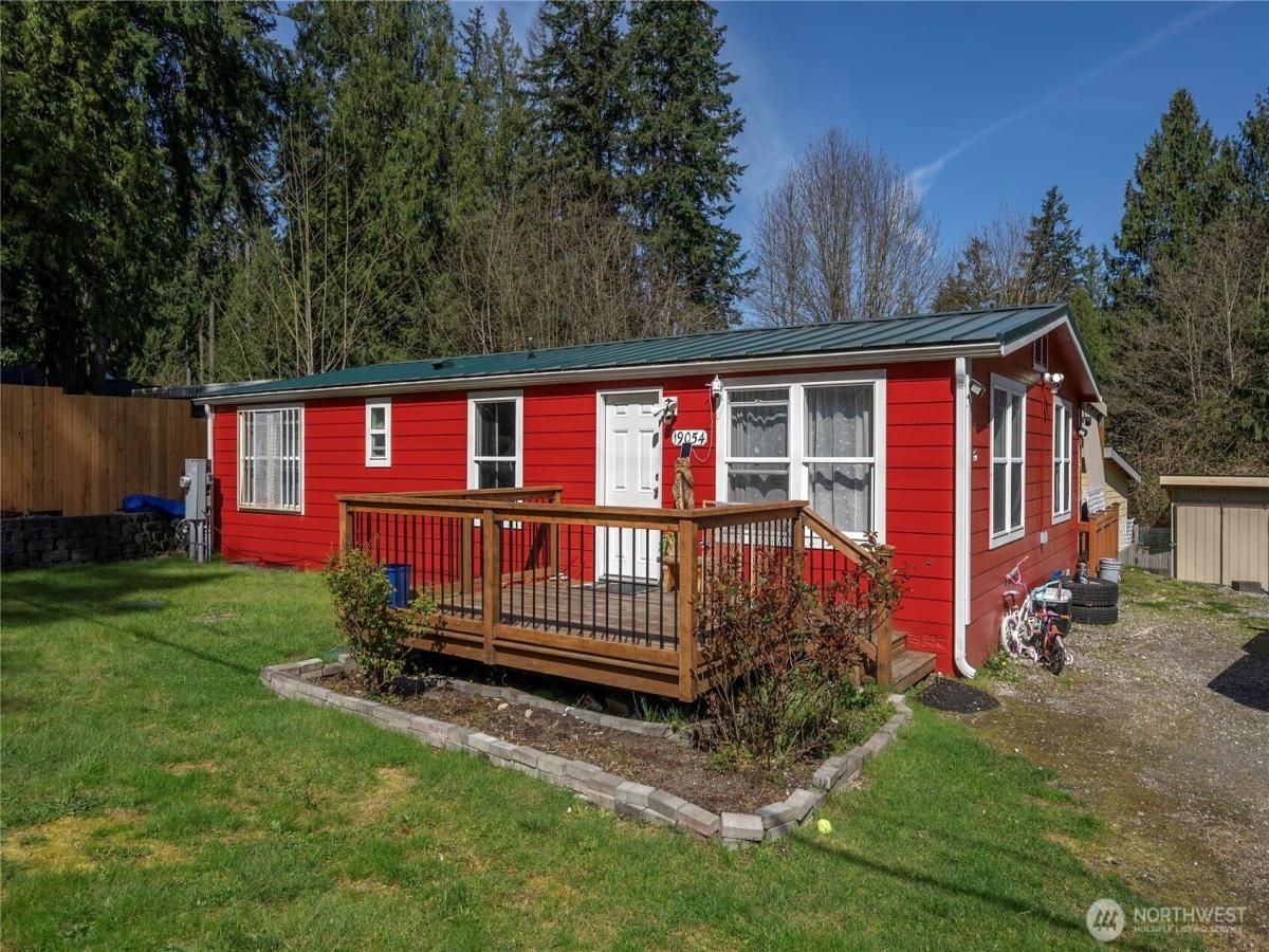 MLS #NWM2358262 image #0