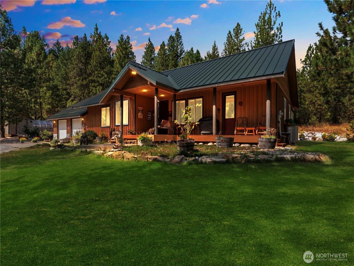 MLS #NWM2358446 image #0