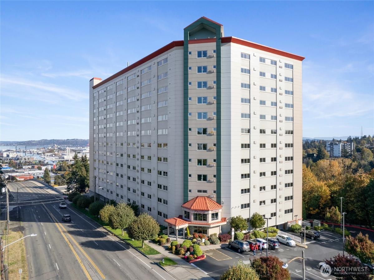 MLS #NWM2358522 image #0