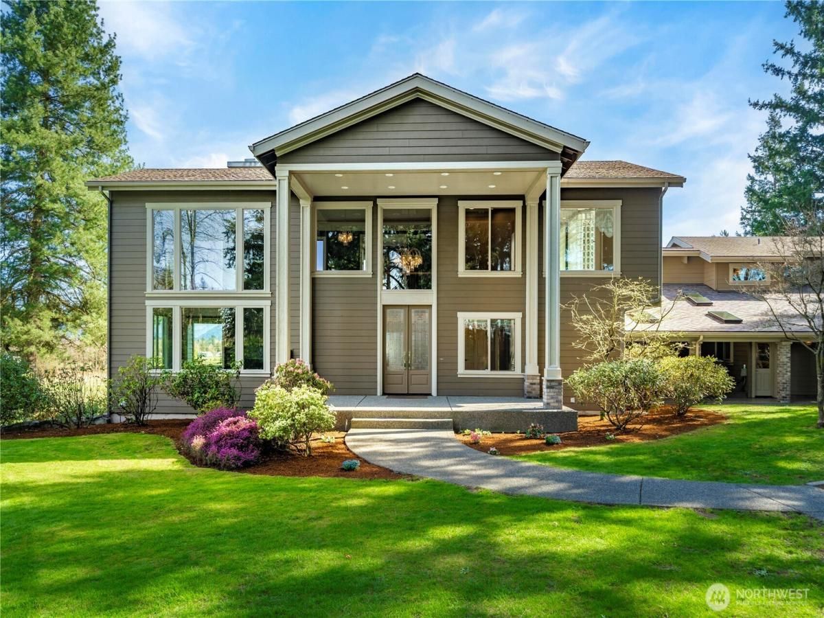 MLS #NWM2358570 image #0