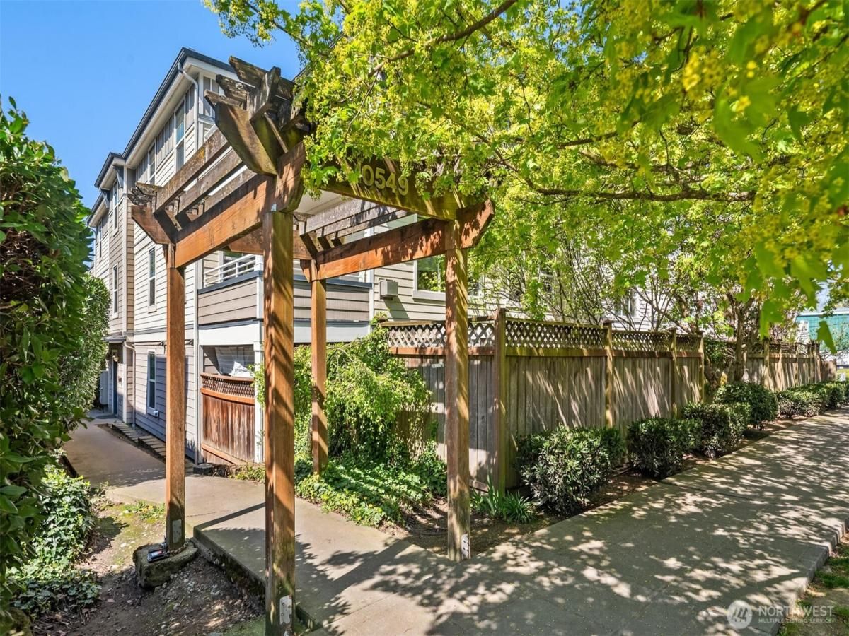 MLS #NWM2358938 image #0