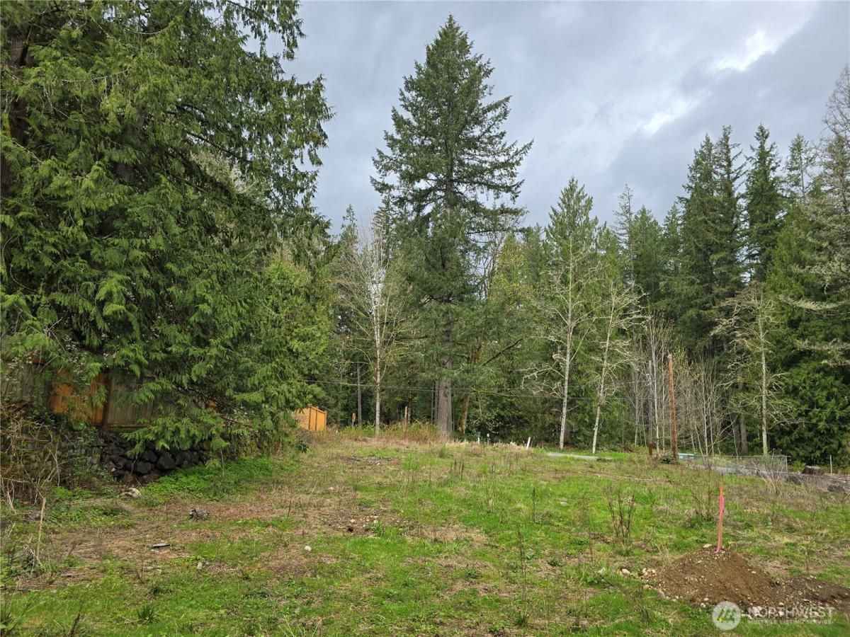 MLS #NWM2359028 image #0
