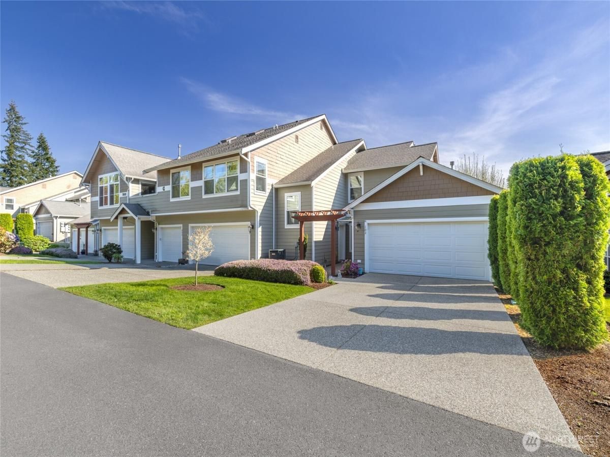 MLS #NWM2359142 image #0