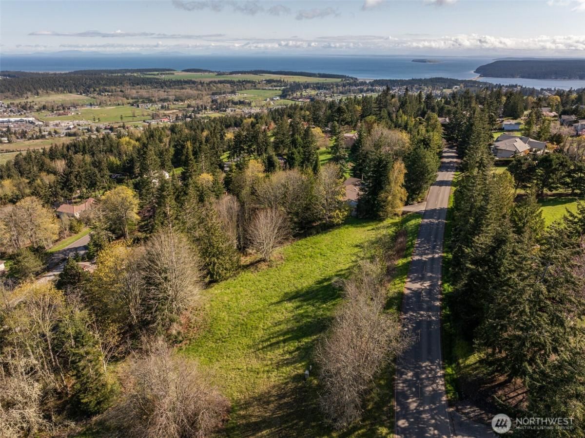 MLS #NWM2359310 image #0