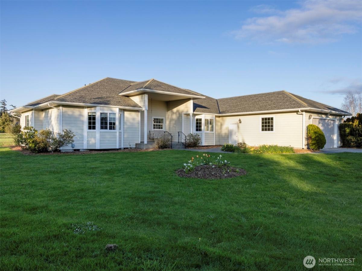 MLS #NWM2359784 image #0