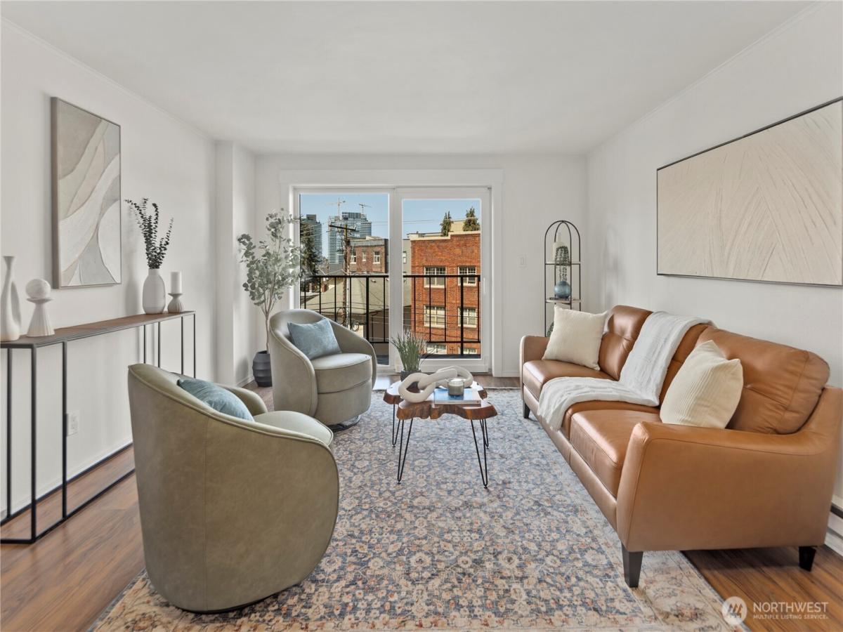 MLS #NWM2360088 image #0