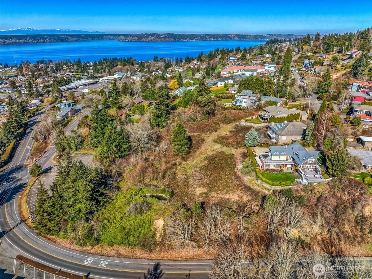 MLS #NWM2360148 image #0