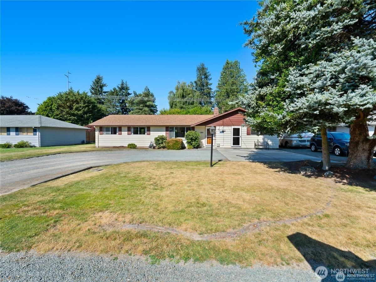 MLS #NWM2360365 image #0