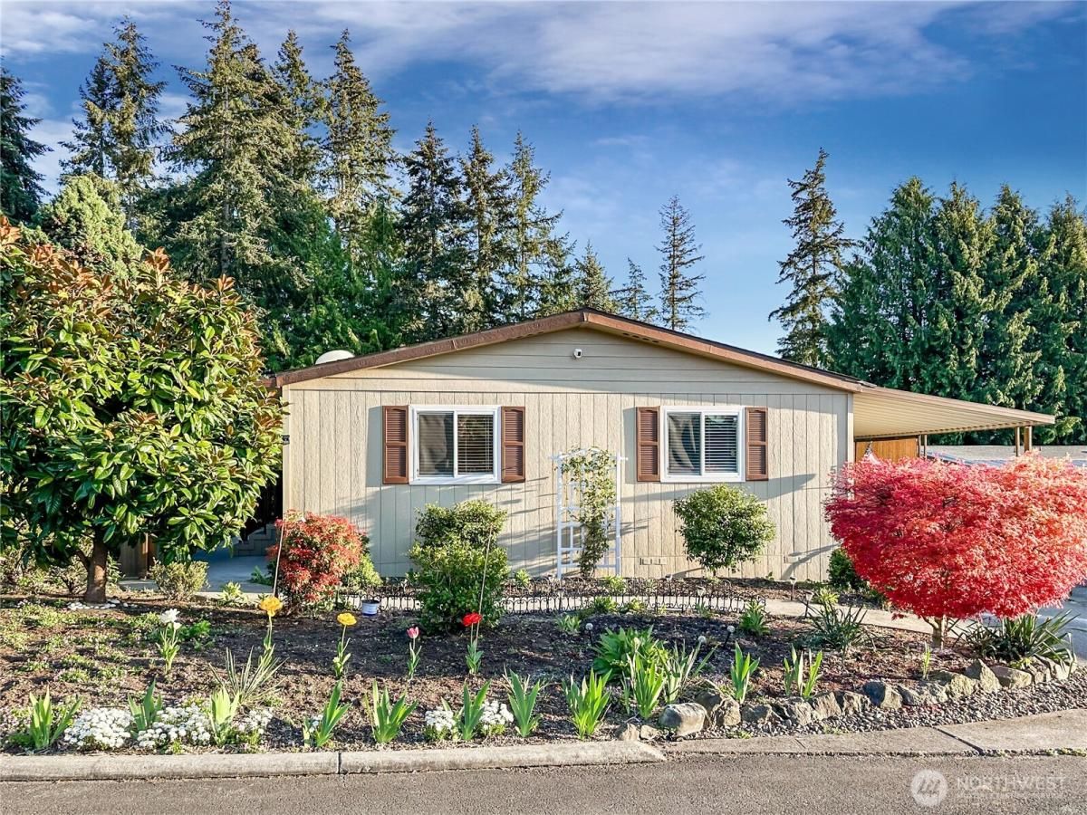 MLS #NWM2360777 image #0