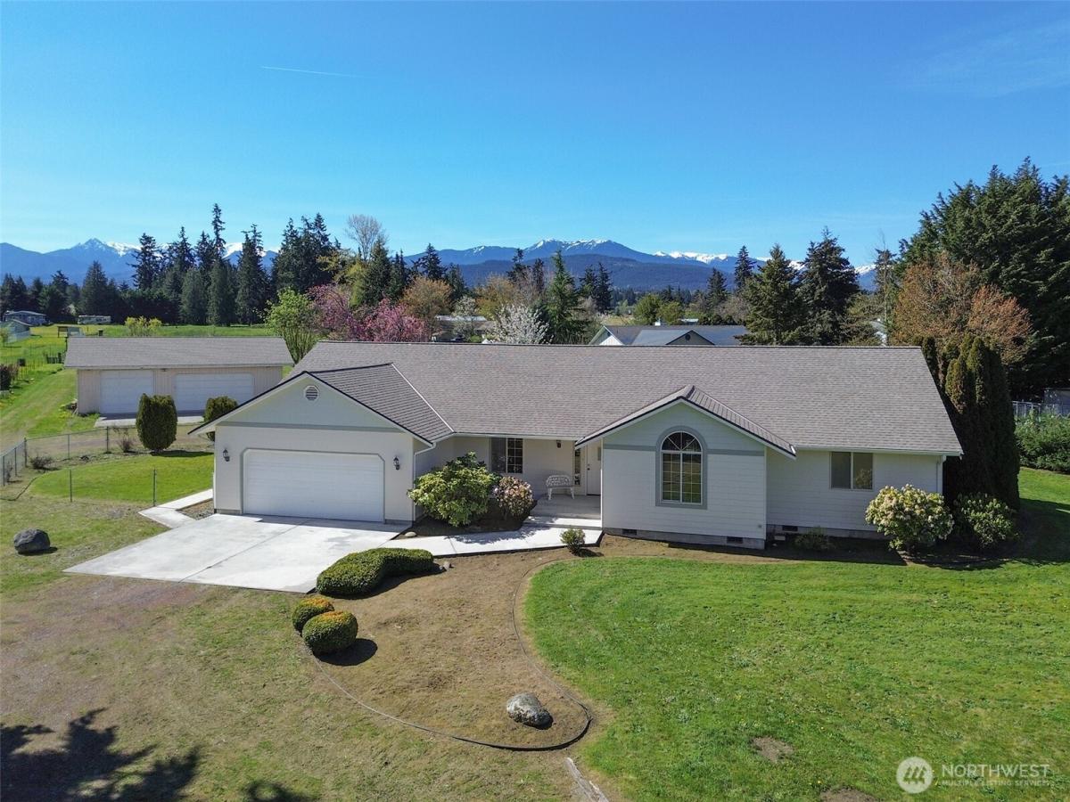 MLS #NWM2360920 image #0