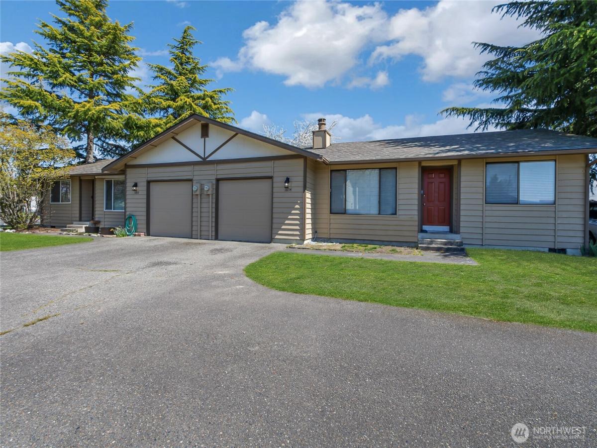 MLS #NWM2361164 image #0