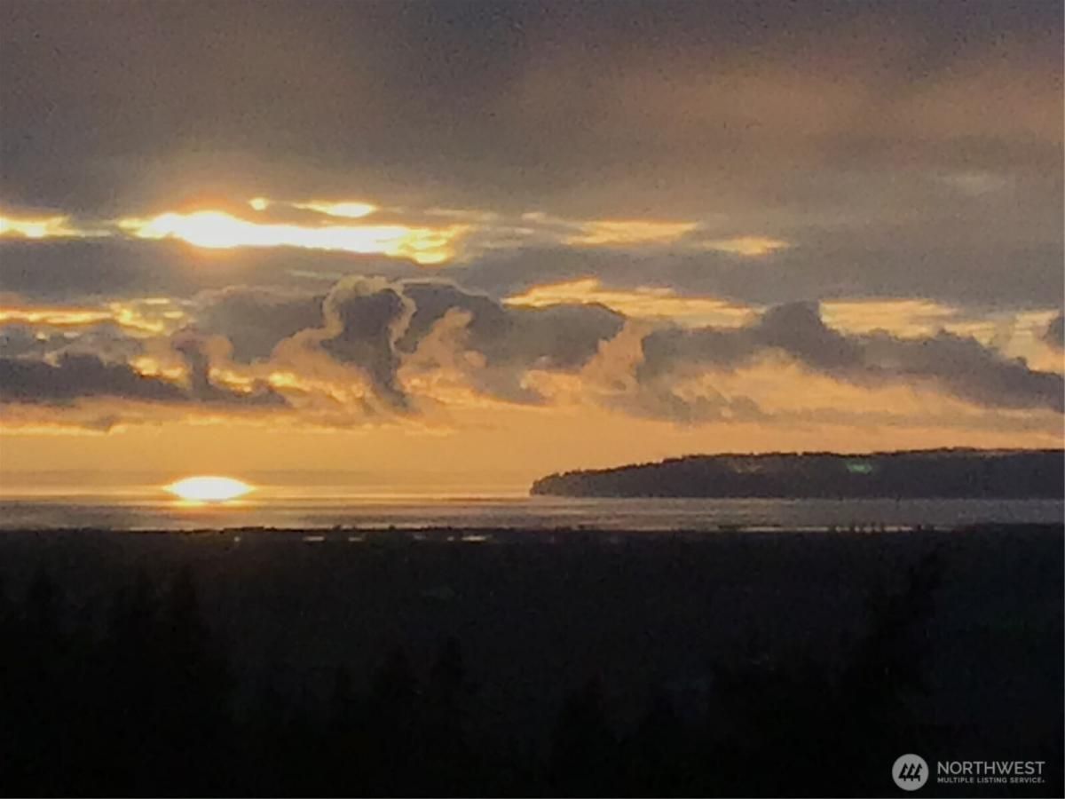 MLS #NWM2361301 image #0