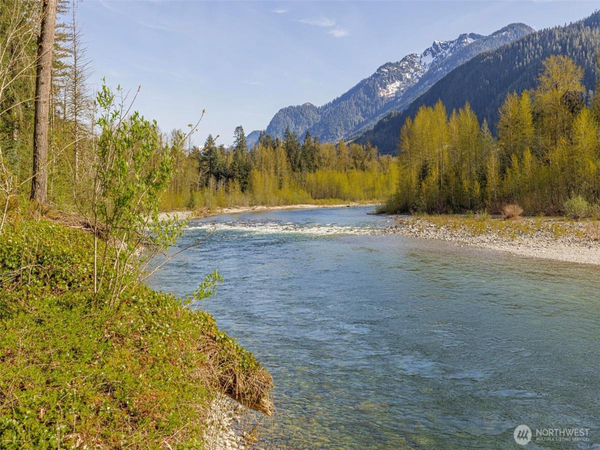 MLS #NWM2362911 image #0