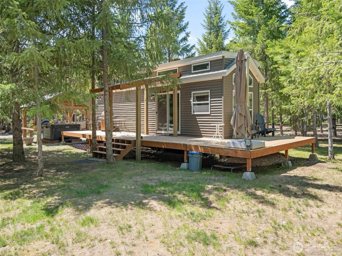 MLS #NWM2363408 image #0