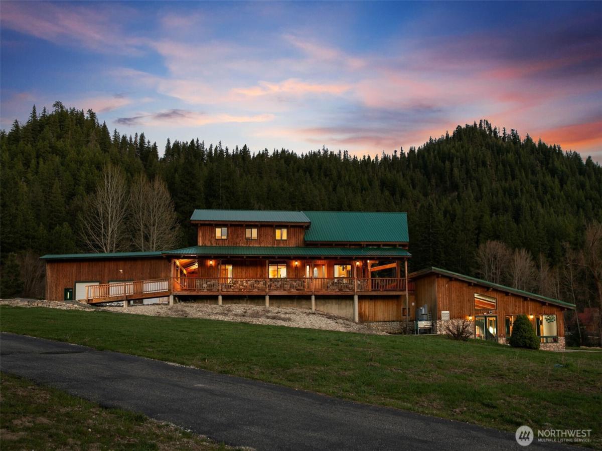 MLS #NWM2363699 image #0