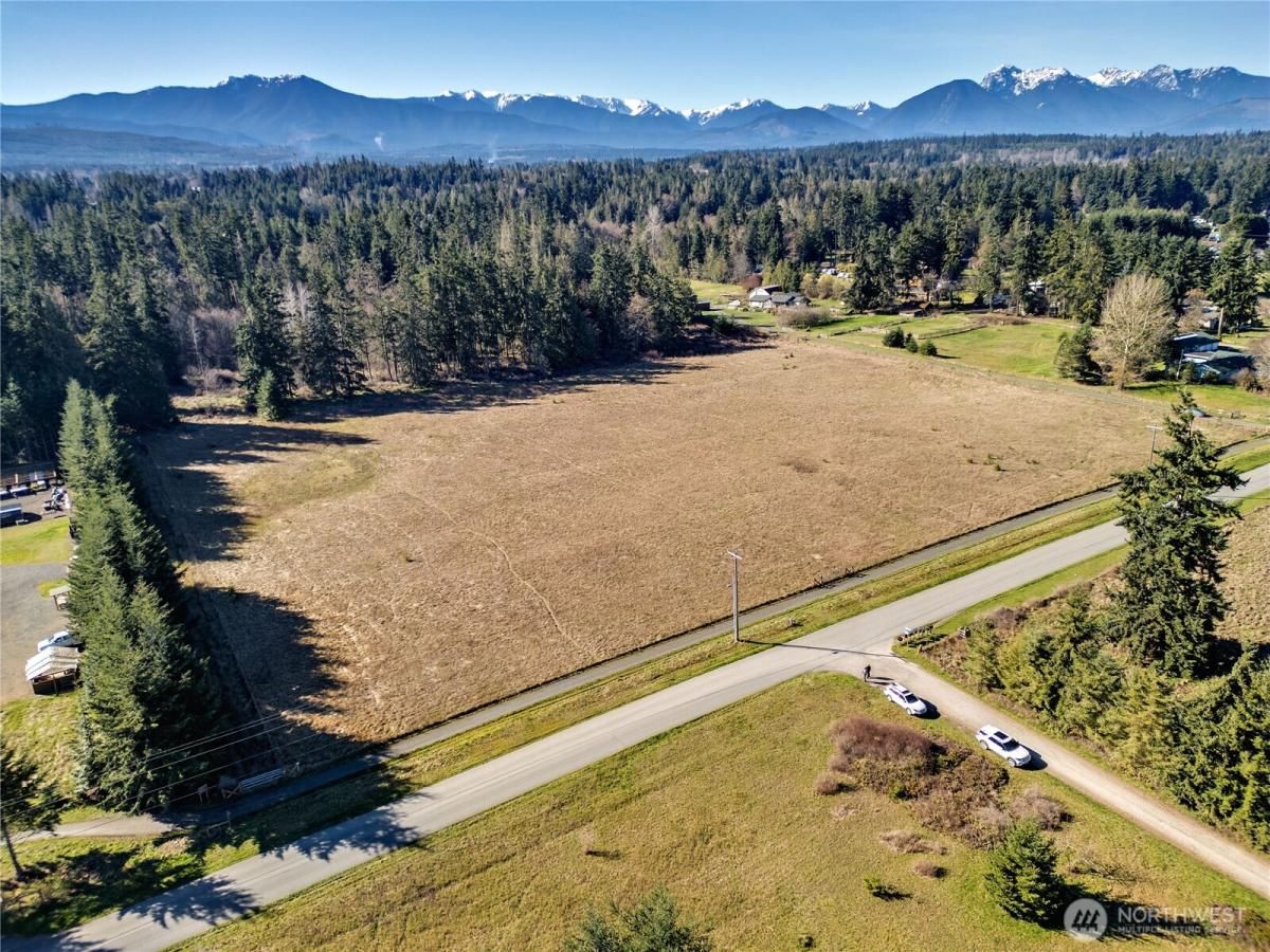 MLS #NWM2363767 image #0