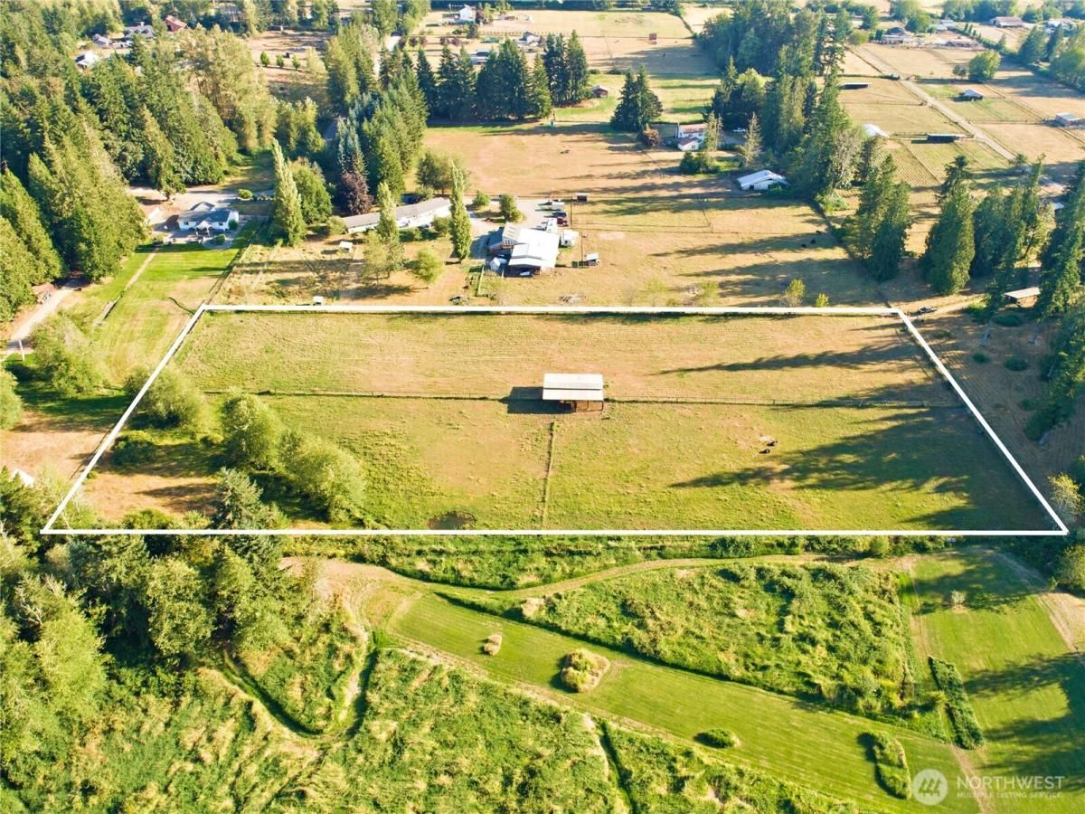 MLS #NWM2363829 image #0